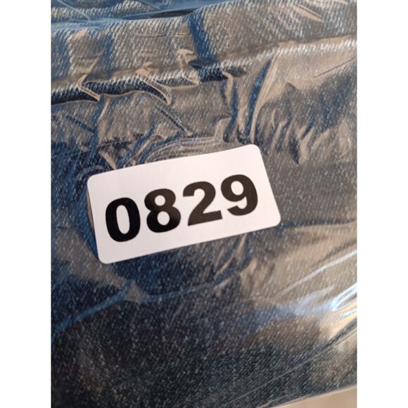 Gloria Vanderbilt Jeans Womens 12 Blue Denim Straight Leg - Picture 9 of 10